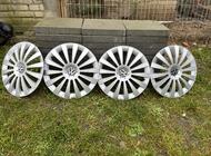 Grajewo ogłoszenia: Sprzedam komplet kołpaków 16 cali ze znaczkami vw, zamienniki,... - zdjęcie