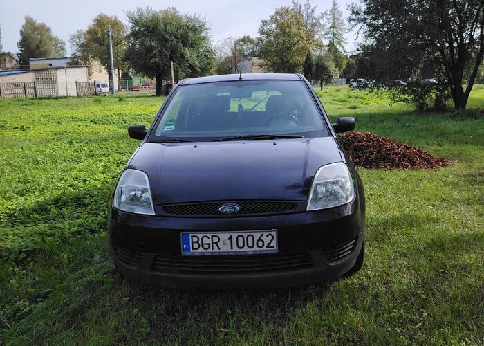 Grajewo ogłoszenia: Sprzedam forda fiestę Mk 5 2004 rok 1,3 benzyna w stanie dobrym...