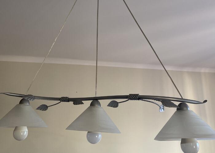 Grajewo ogłoszenia: Sprzedam piękny potrójny żyrandol w kolorze srebrnym i białym....