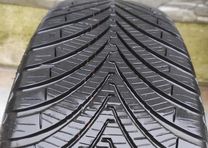 Grajewo ogłoszenia: 4 opony wielosezonowe Kumho 4s ha32 
215 / 60 / 16