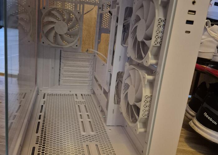 Grajewo ogłoszenia: Witam sprzedam nowa obudowę do komputera stacjonarnego. Proszę...